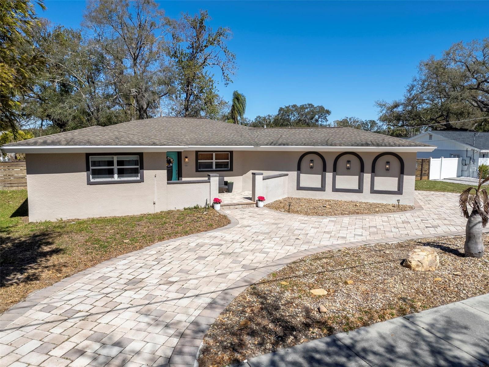 2535 Lake Ellen Dr photo 1