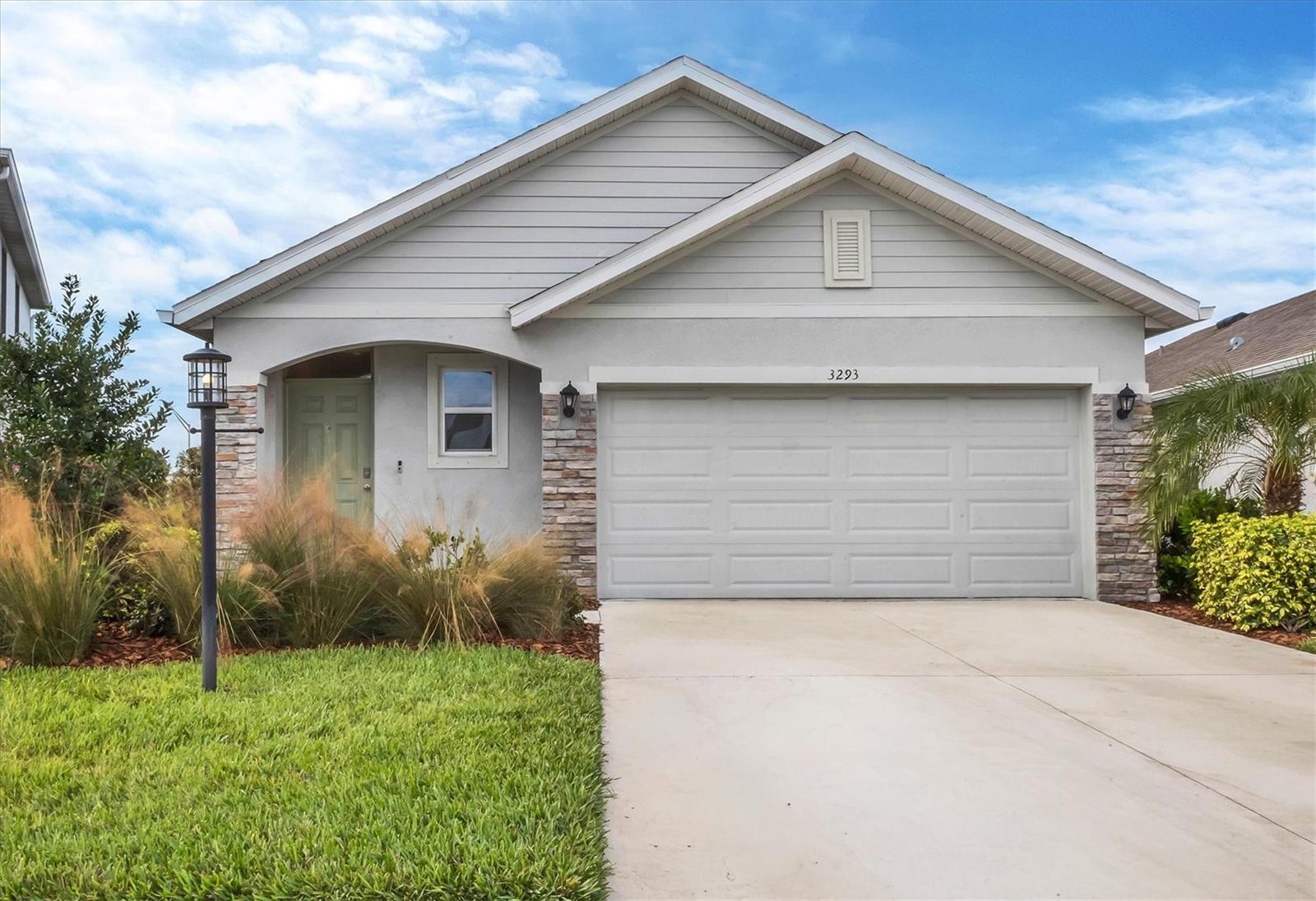 3293 Hilltop Cir