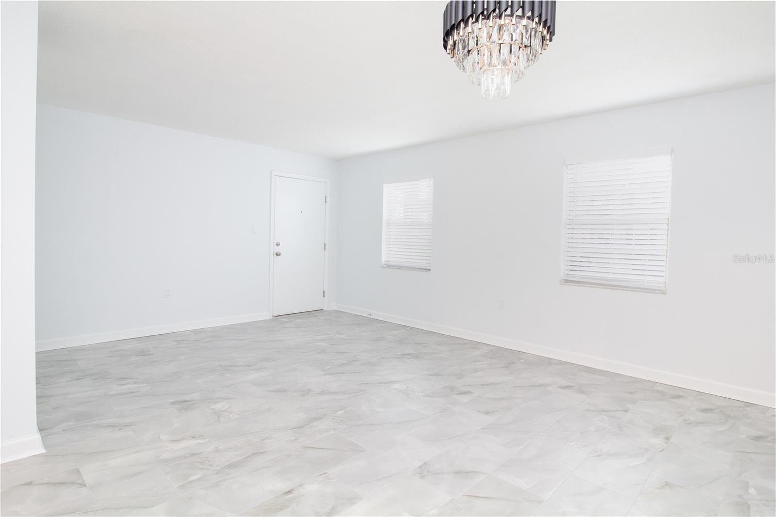 1115 Rue Des Chateaux #1A