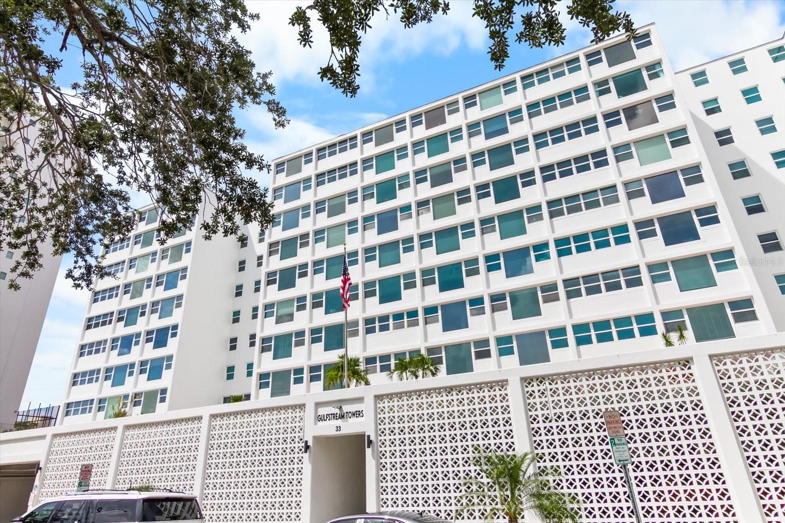 33 S Gulfstream Ave #305