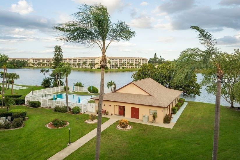 4135 Lake Bayshore Dr #504