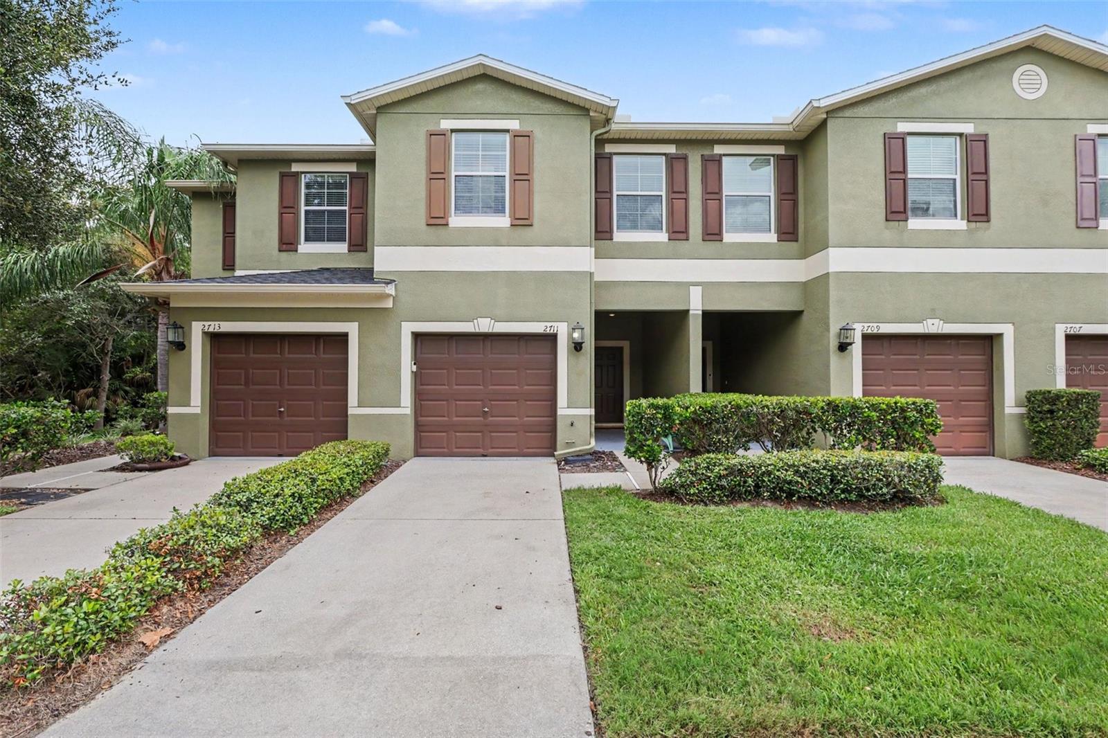 2711 Isabella Valley CT