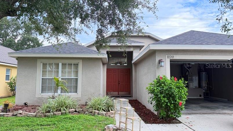 1120 Vinetree Dr