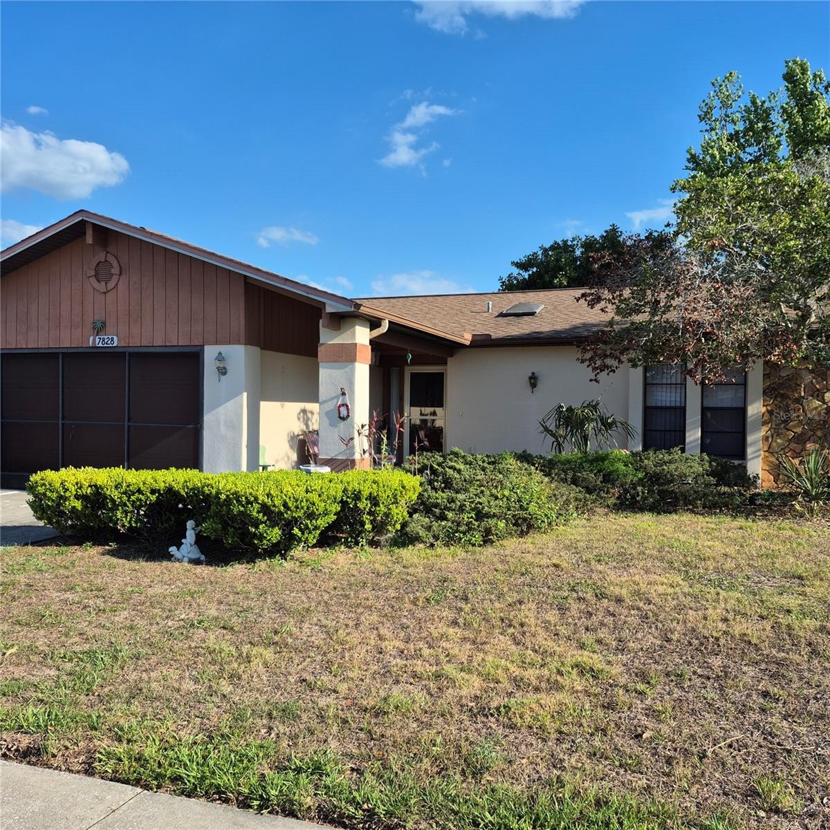 7828 Royal Stewart Dr