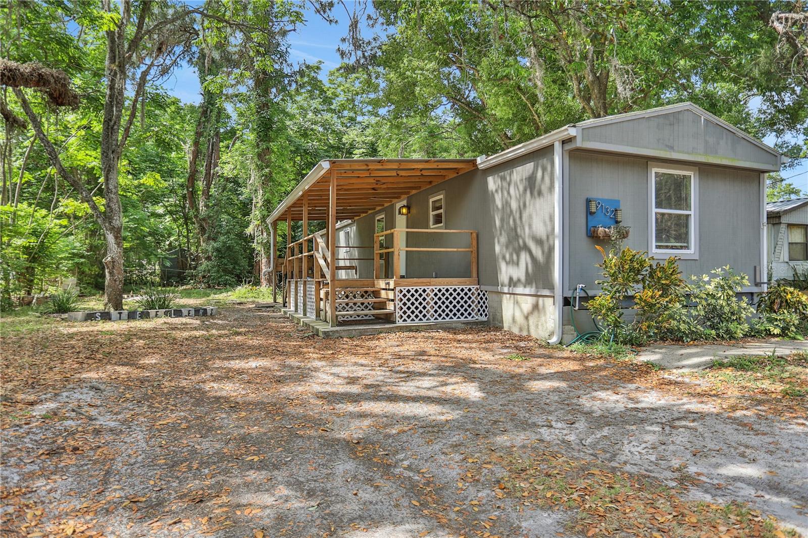 9132 Mango St photo 1
