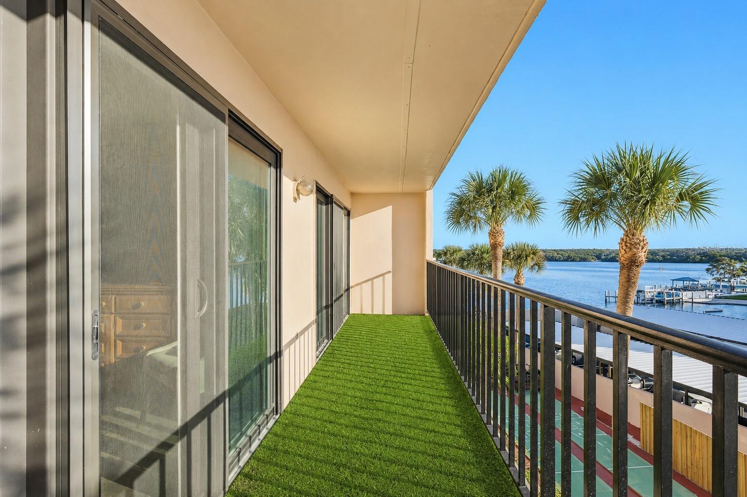 51 Island Way #311 photo 1