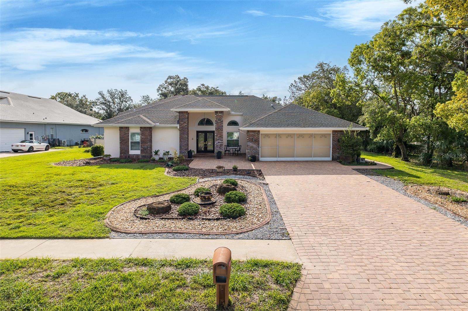 18822 Majestic Oak CT photo 1