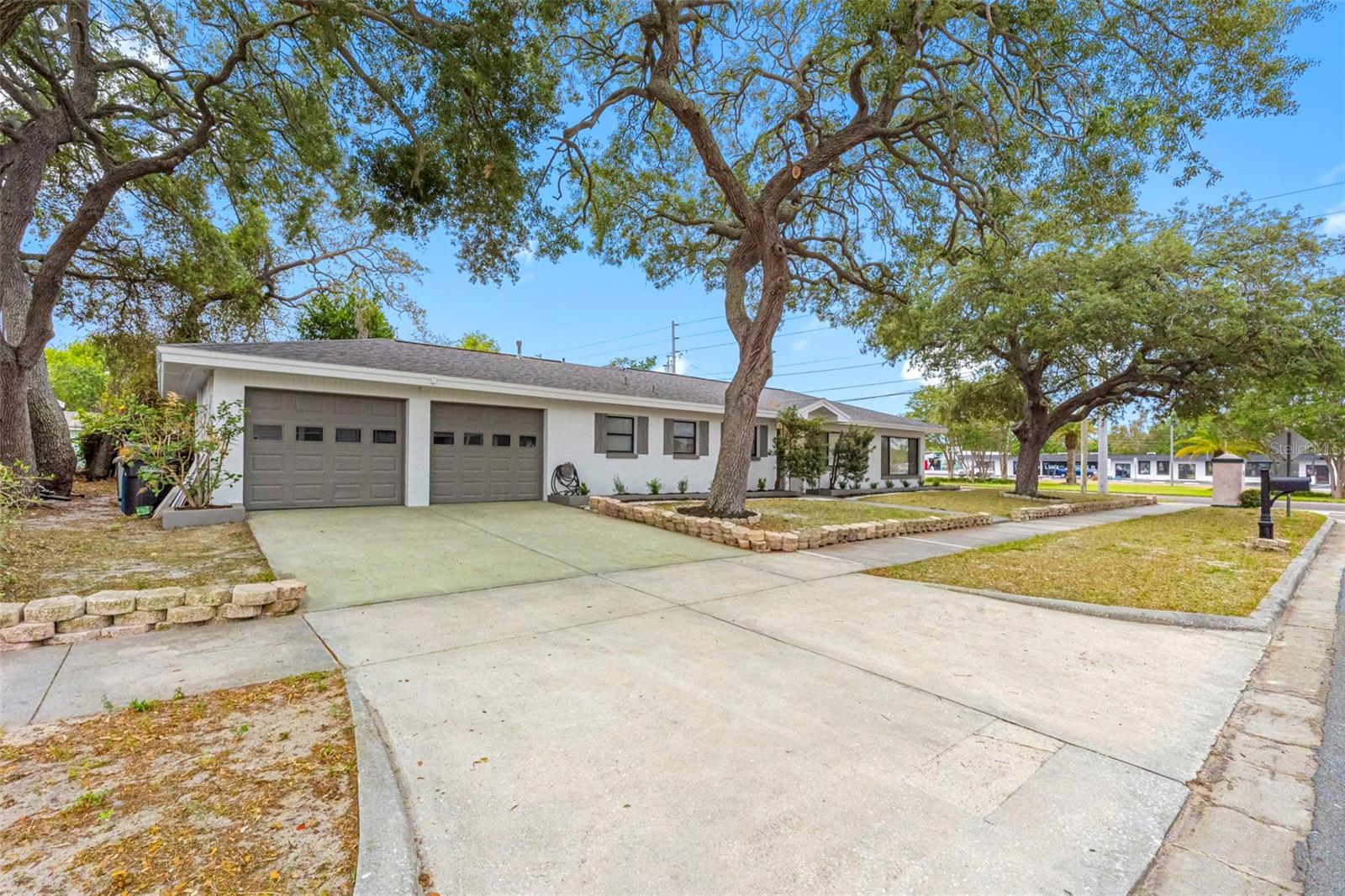 1005 Apache Trl photo 1