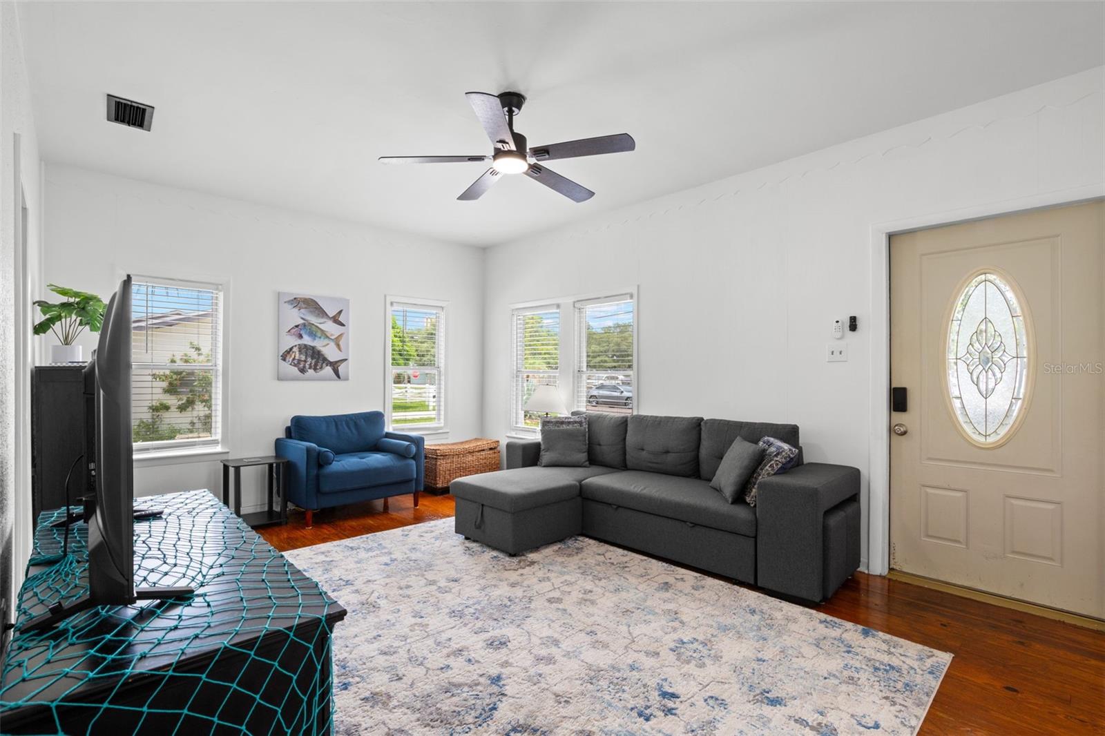 605 3rd Ave SW