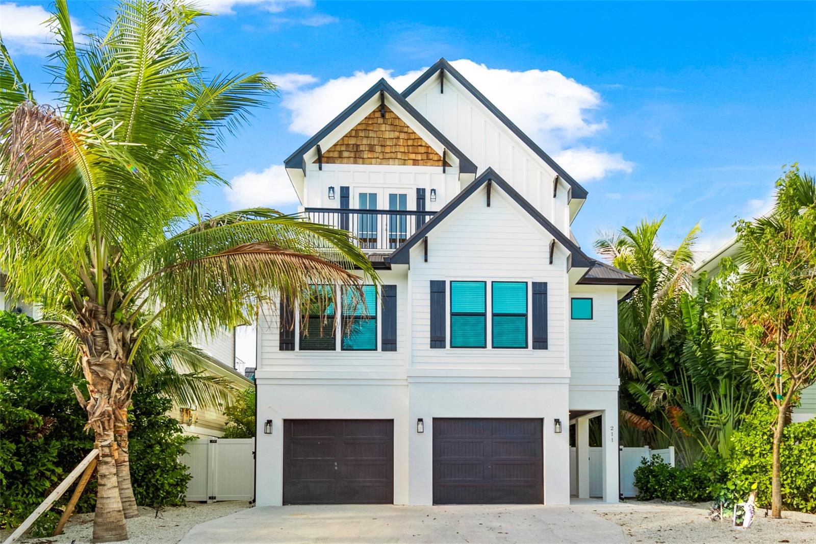 211 Grant Dr