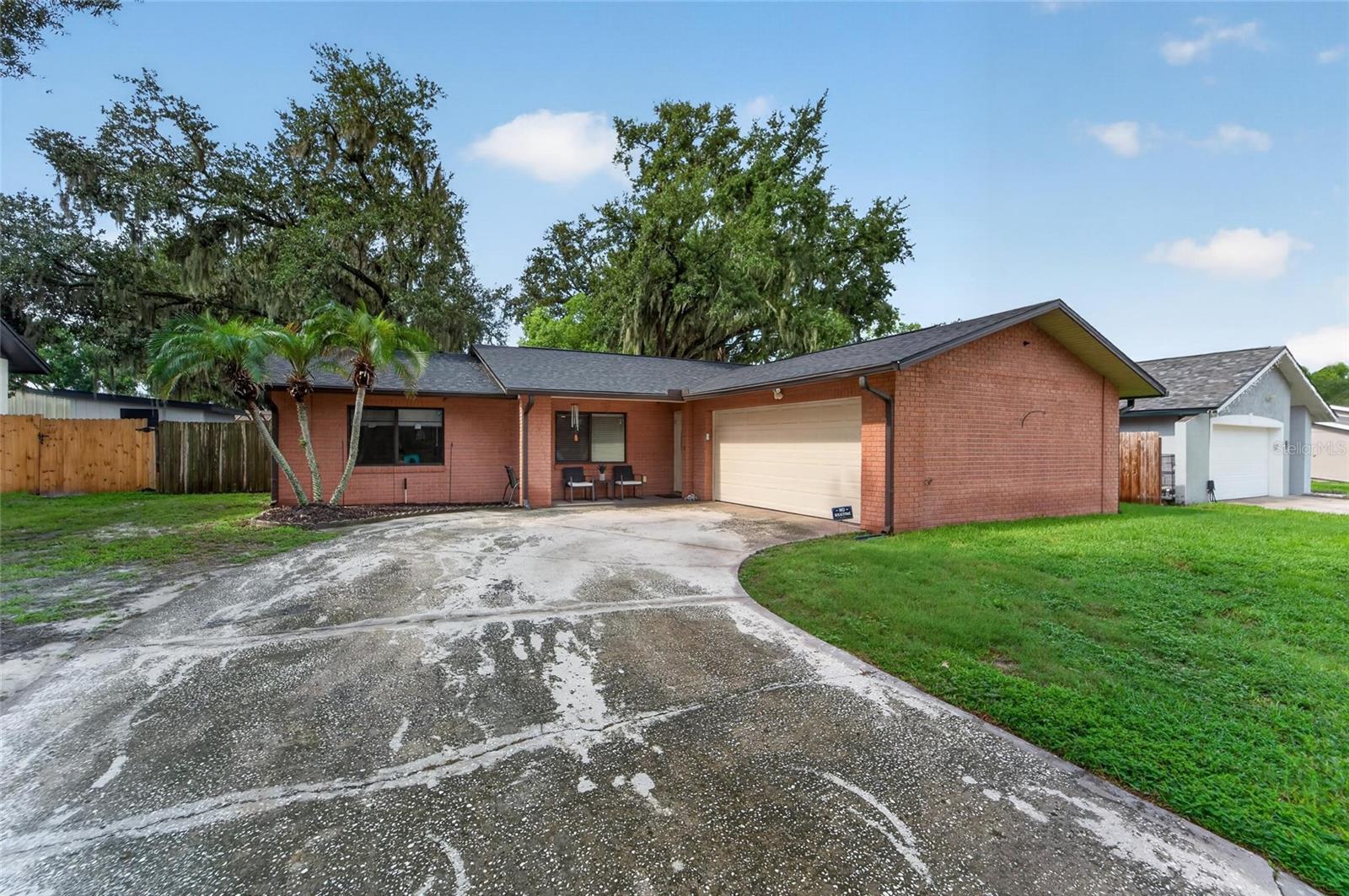 3721 Coppertree Cir photo 1