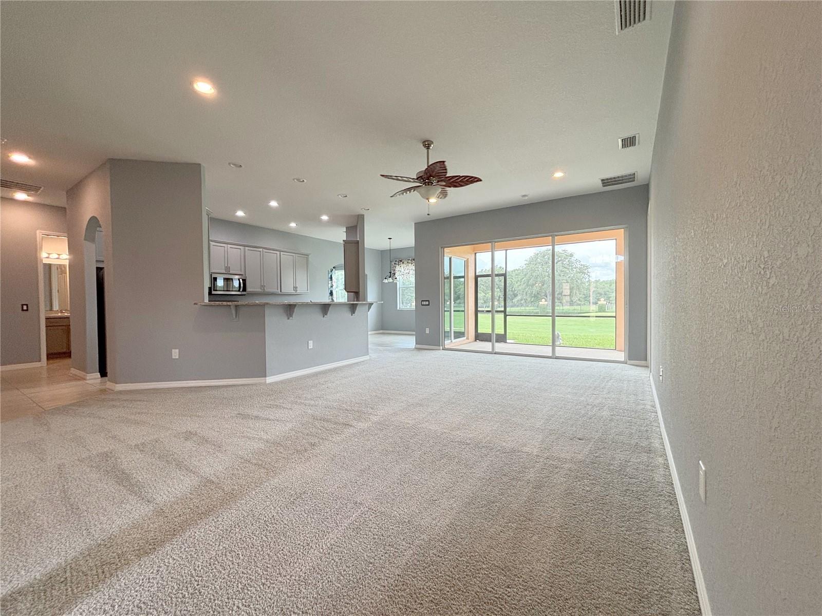1124 Sawgrass Dr