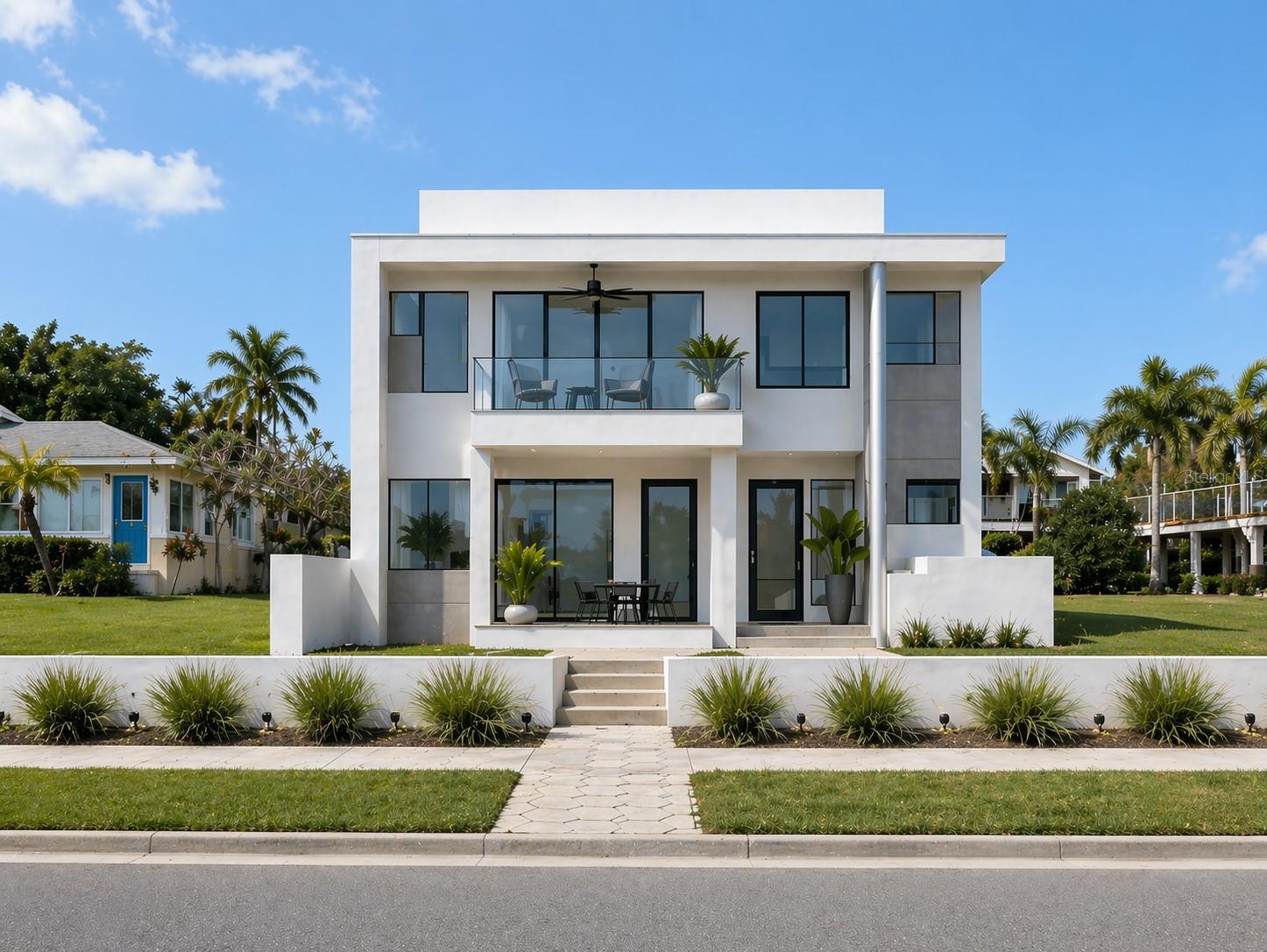 1817 Beach Dr SE photo 1