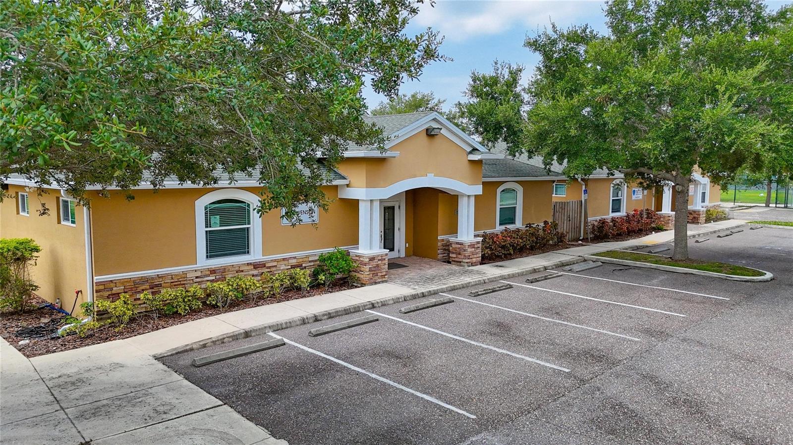 7318 W Comanche Ave