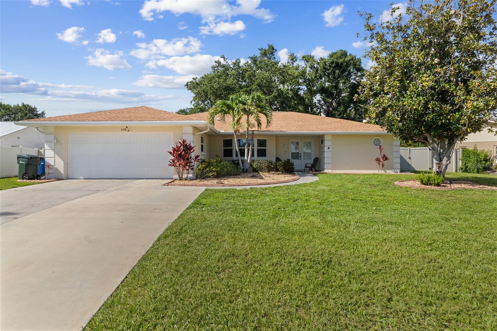 5776 Augusta Cir