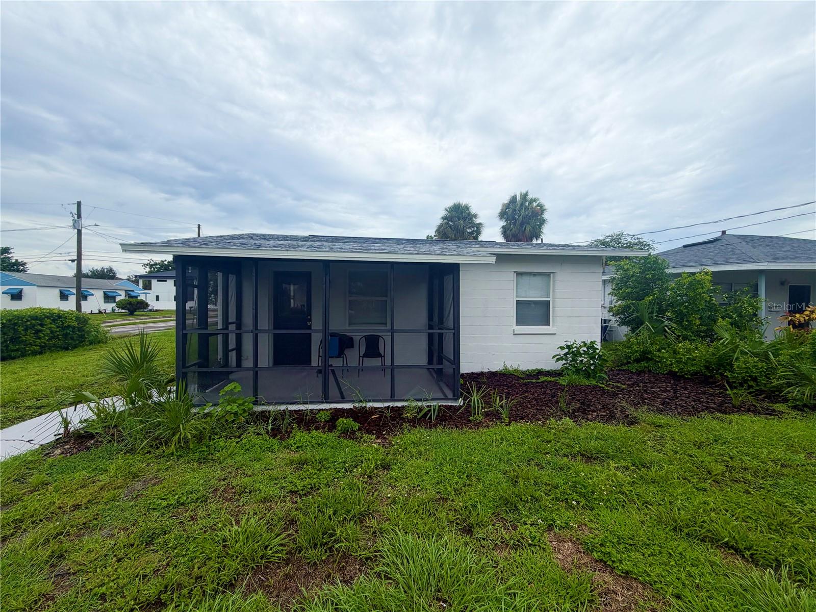 1502 W Grace St photo 1