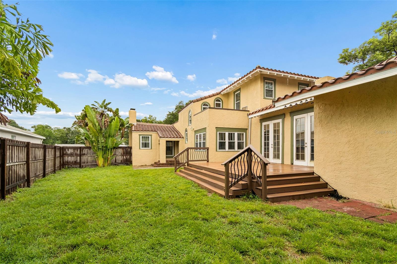 2518 Granada Cir E