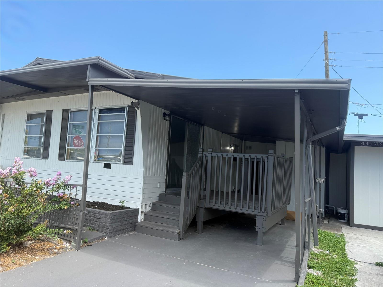 1117 49th Ave Ter W