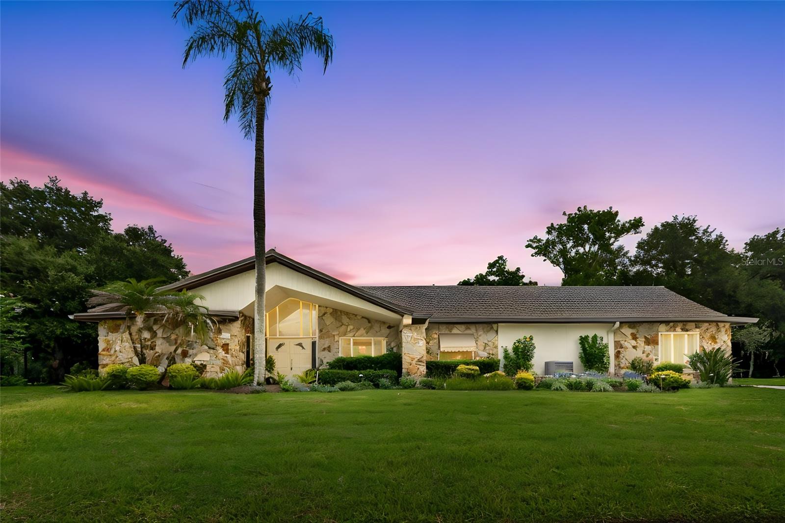 2364 Violet Pl