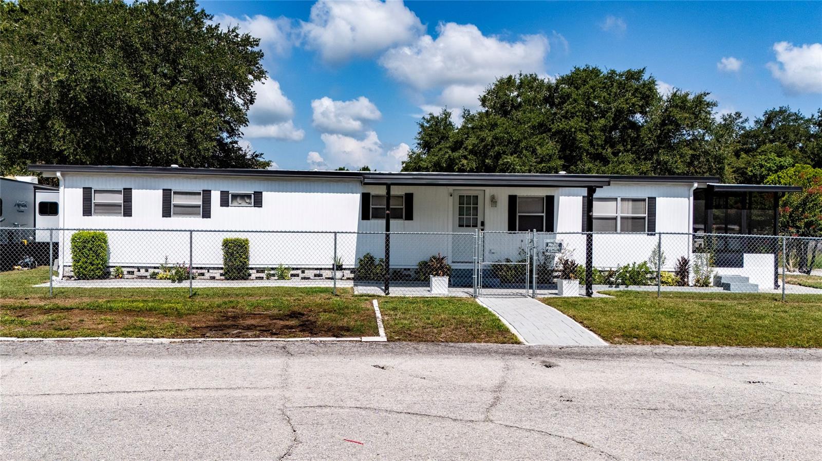 24 Flamingo Blvd photo 1
