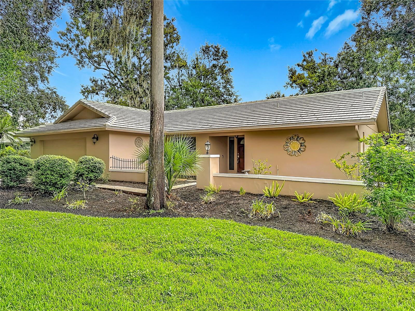 3097 Edgemoor Dr photo 1