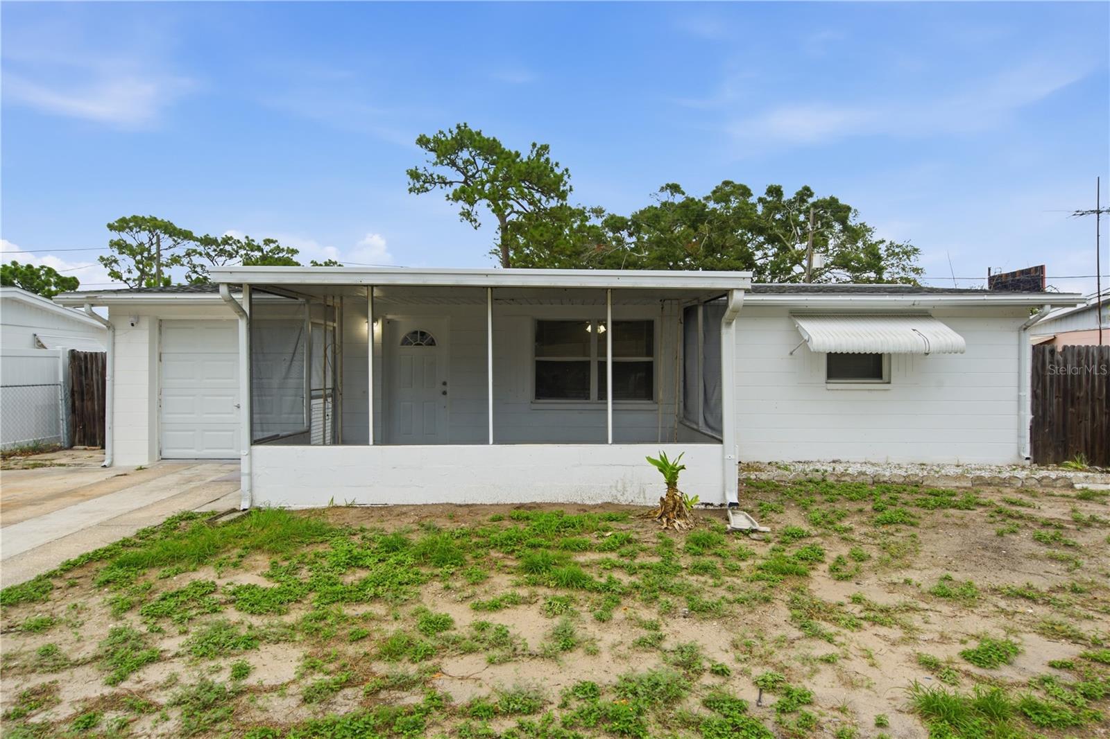 2122 Holiday Drive
