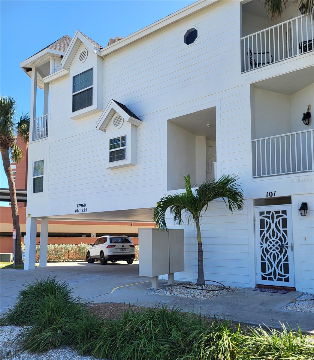 17960 Gulf Blvd #101