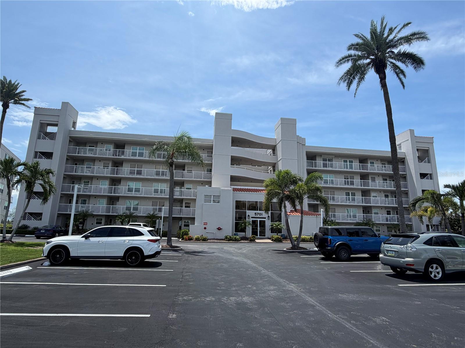 5701 Bahia Del Mar Cir #407