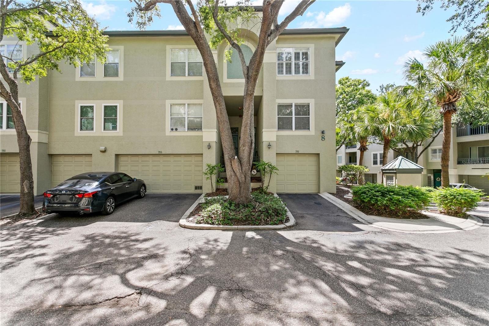 751 Coral Reef Dr photo 1