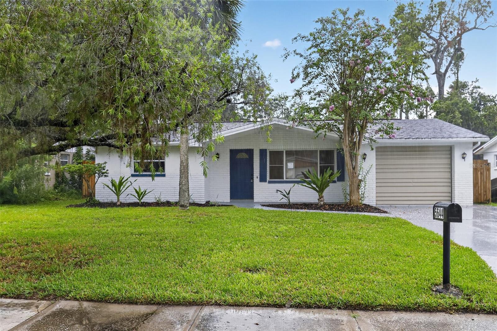 5644 Berlin Dr photo 1