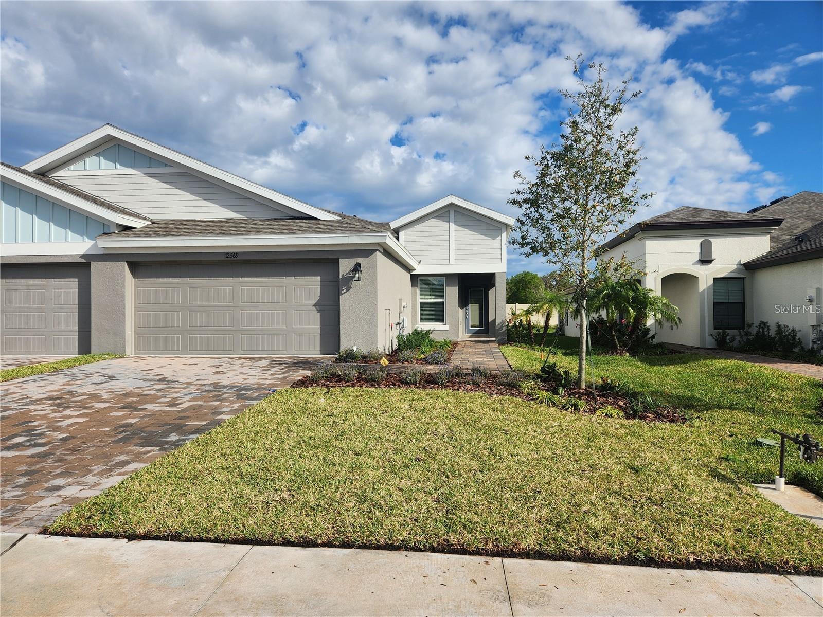 12533 Oak Hill Way photo 1