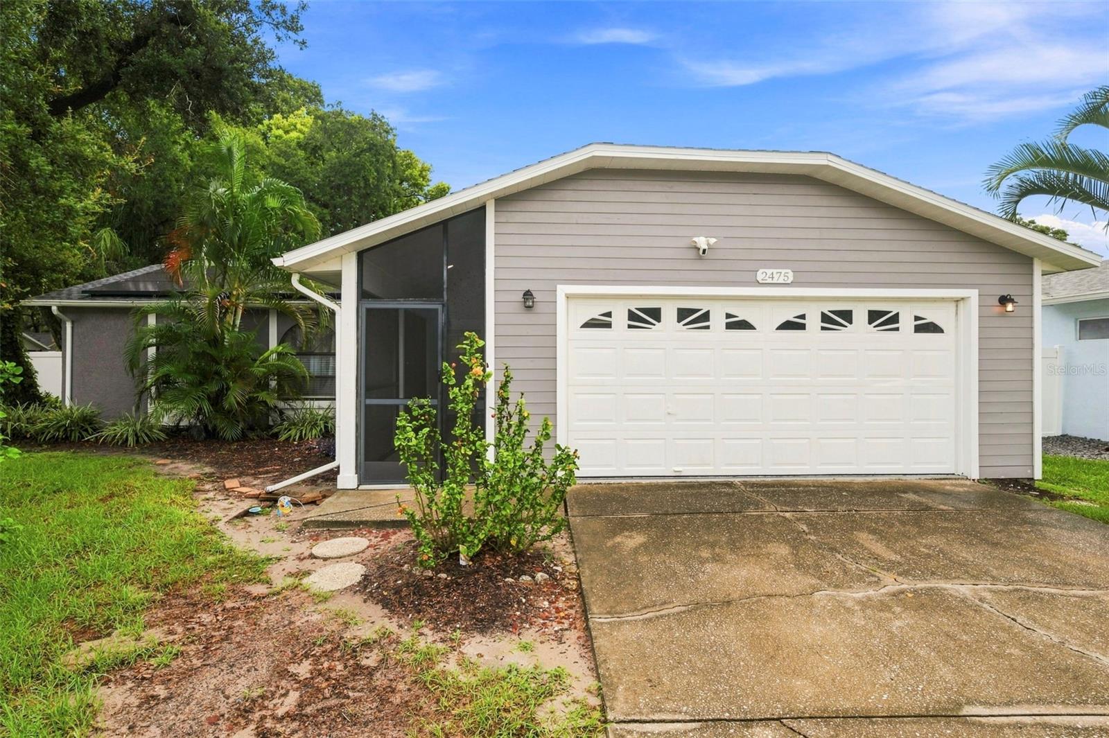 2475 Gulfbreeze Cir