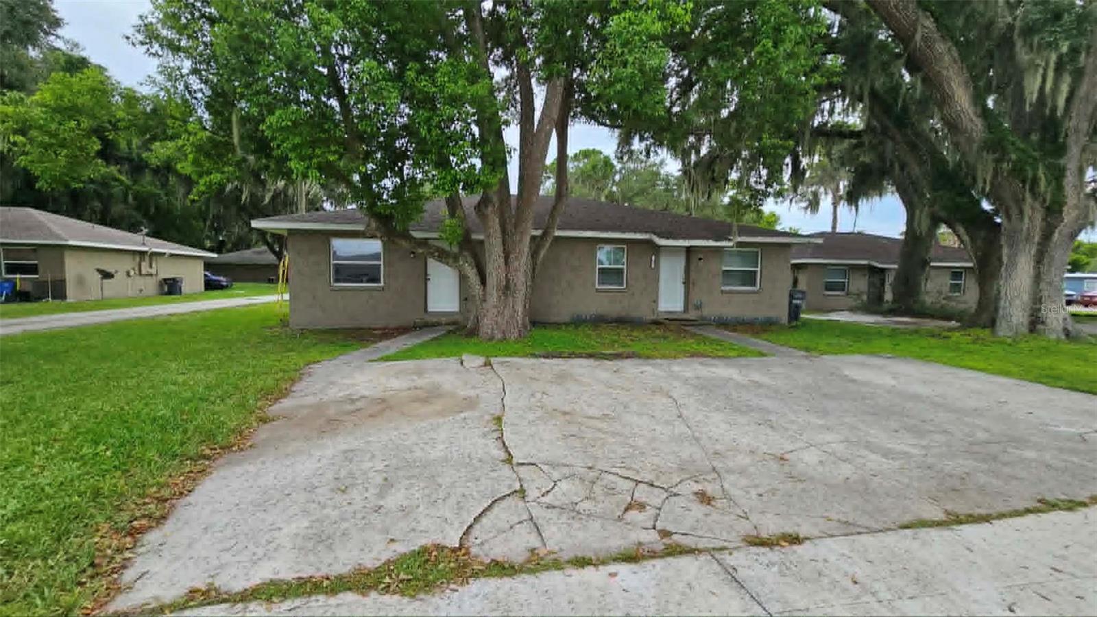 2407 Idlewild St photo 1