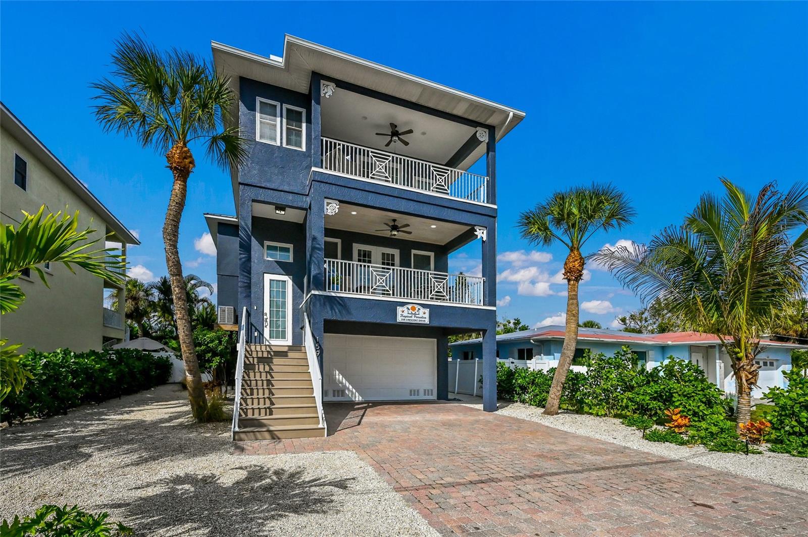 159 Crescent Dr photo 1