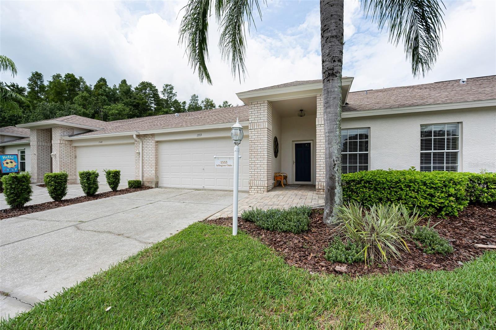 1553 Arlington Oaks CT