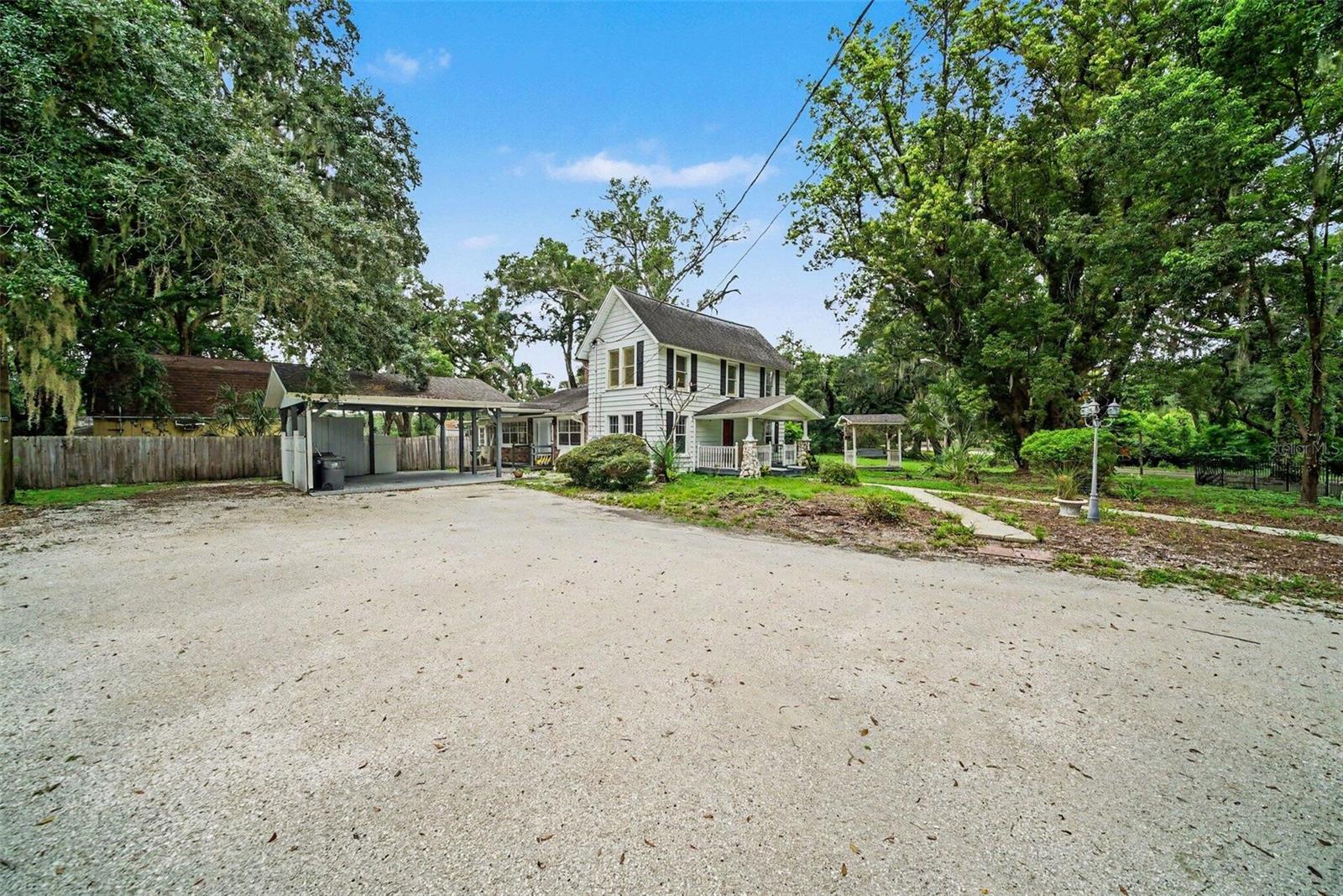 1509 W Windhorst Rd