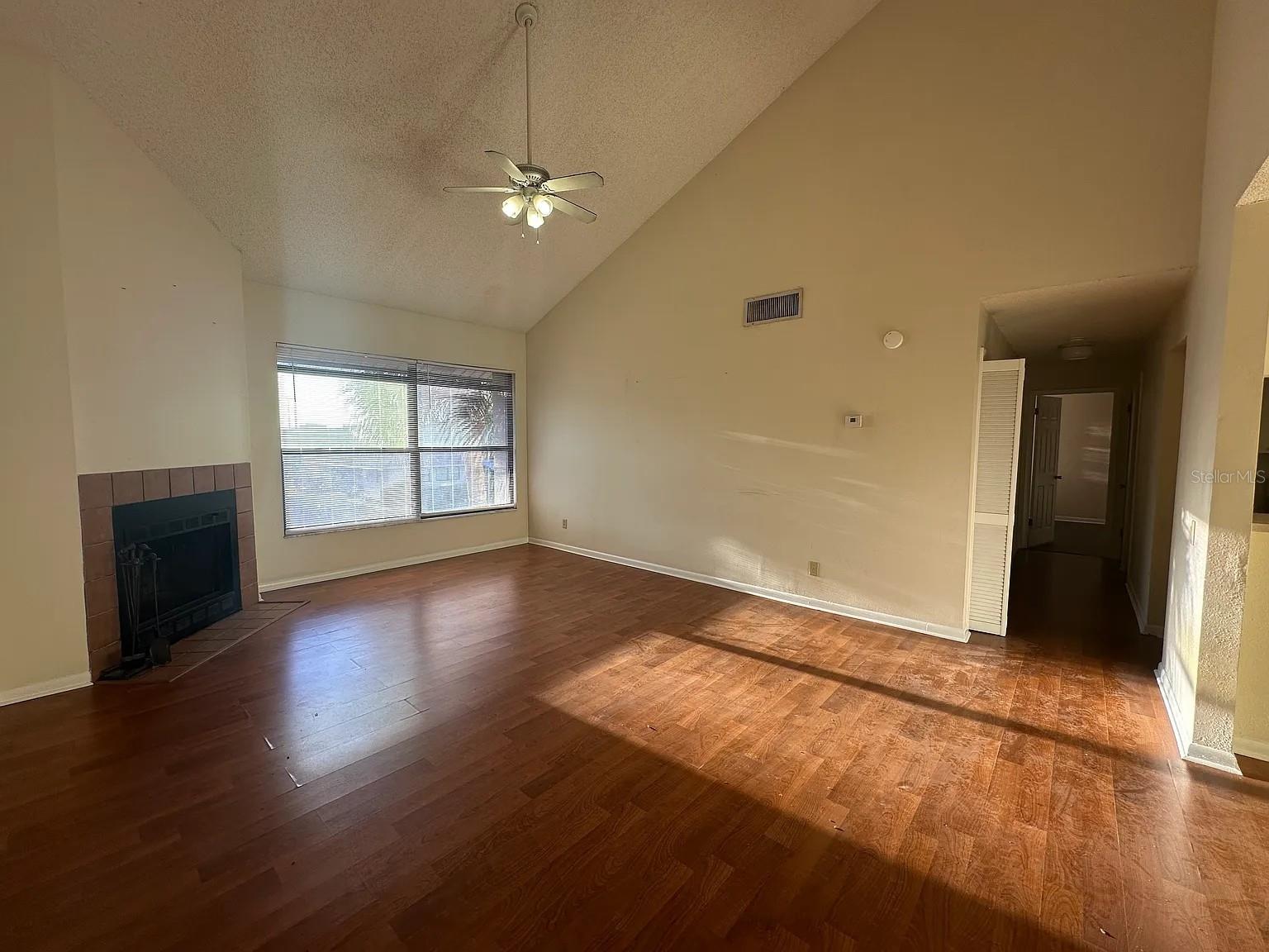 2050 San Marcos Dr SE #214