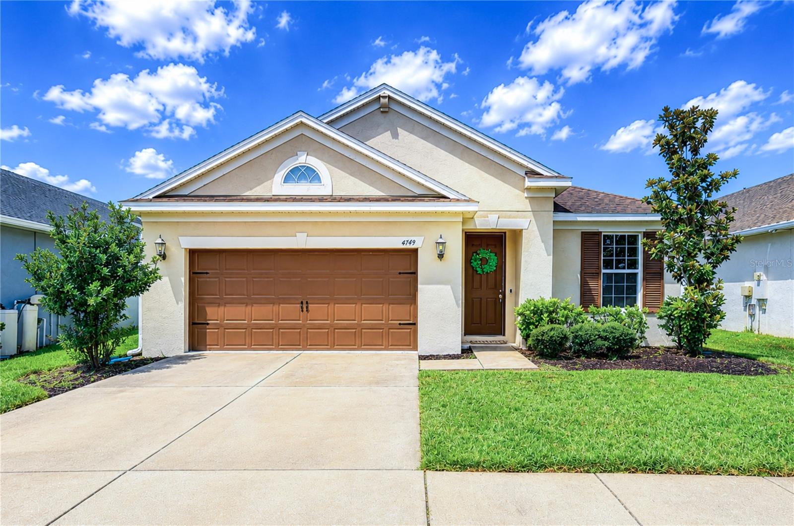 4749 Rolling Green Dr photo 1