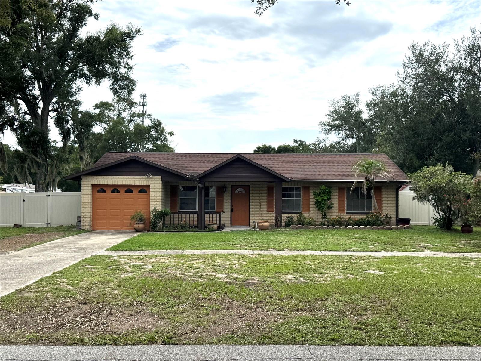 1312 N Taylor Rd photo 1