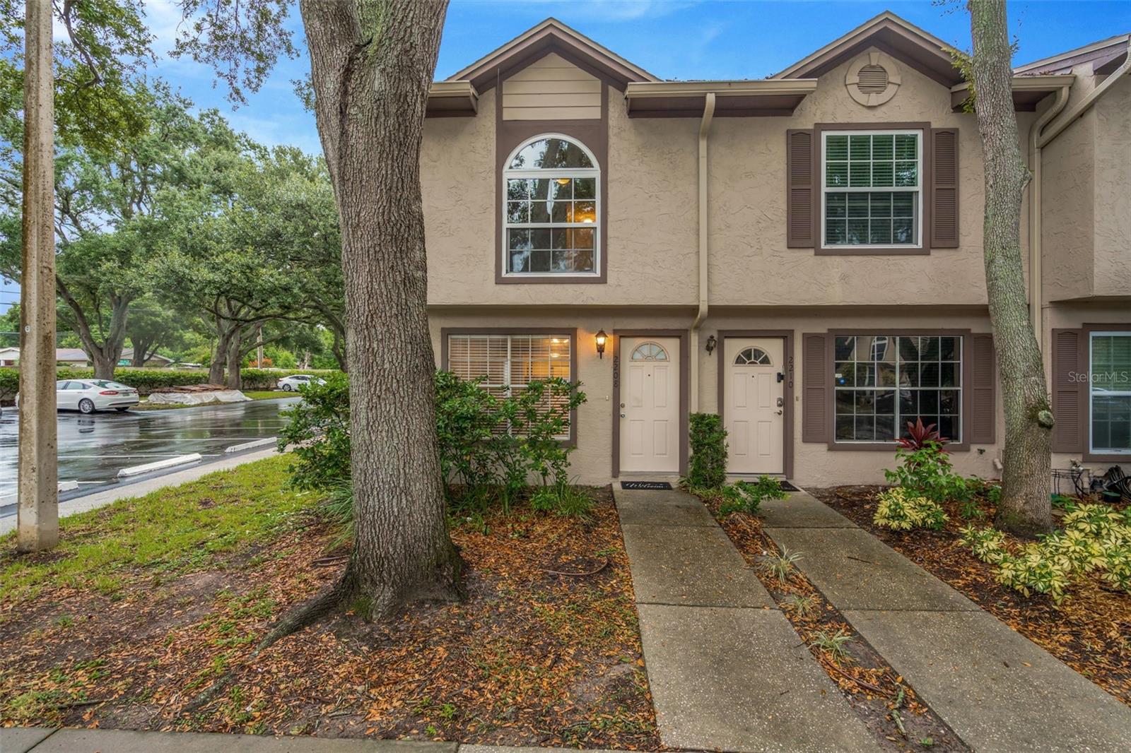 2208 Fletchers Point Cir