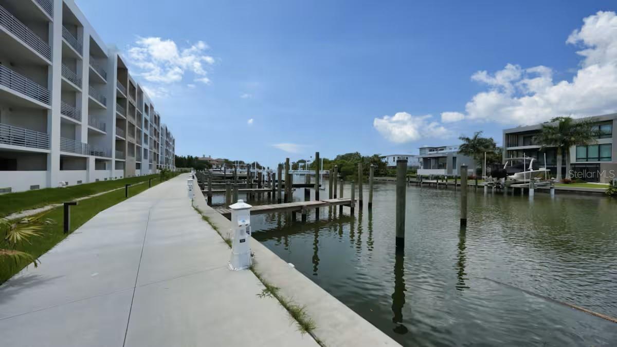 1709 N Tamiami Trl #220