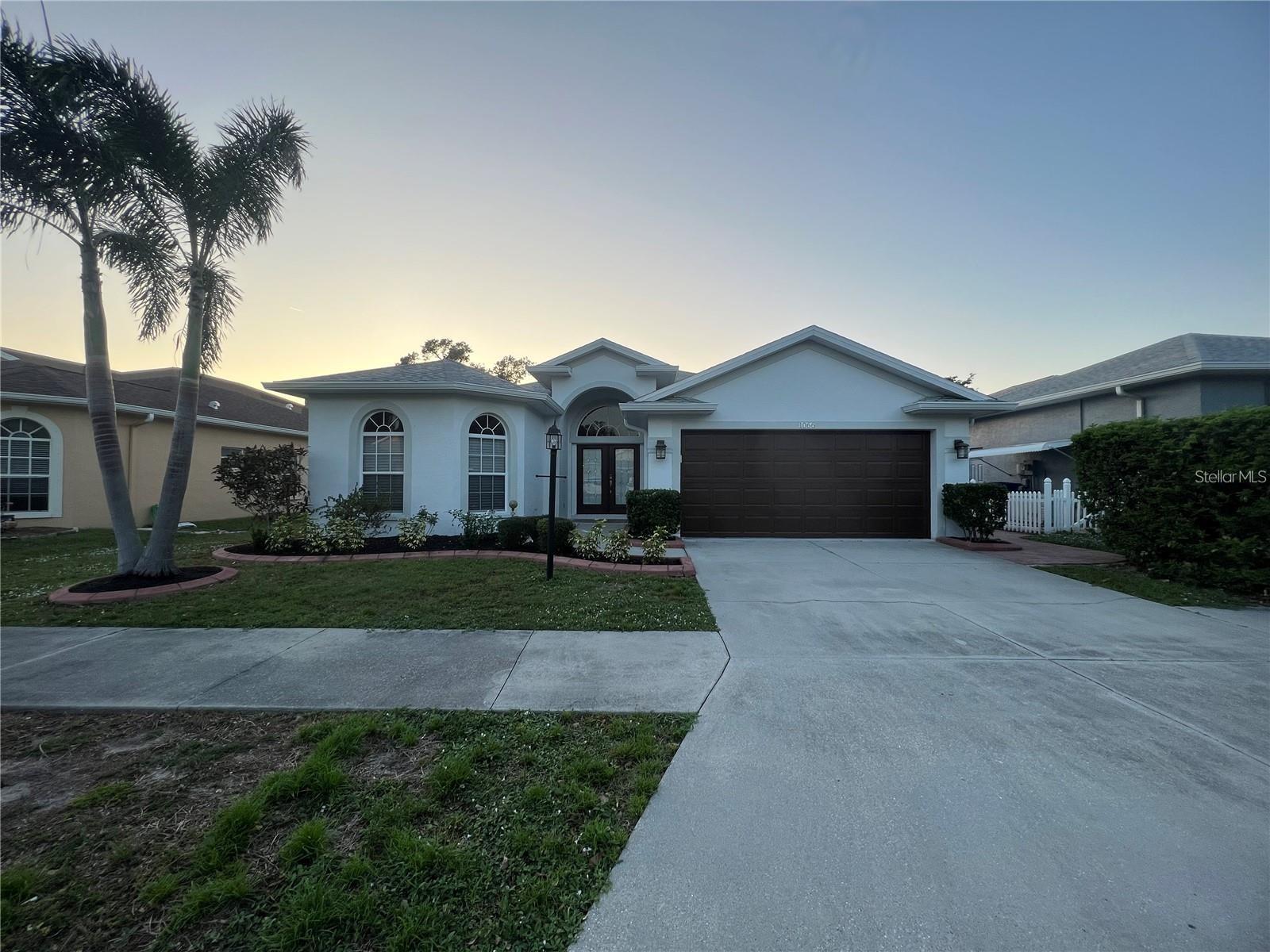 1066 Whitegate CT photo 1