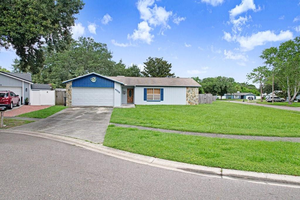 4908 Crockett CT