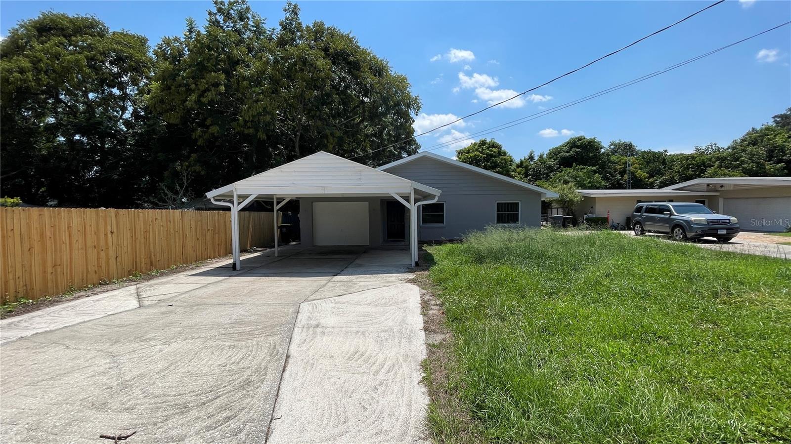 253 W Lake Ina Dr photo 1
