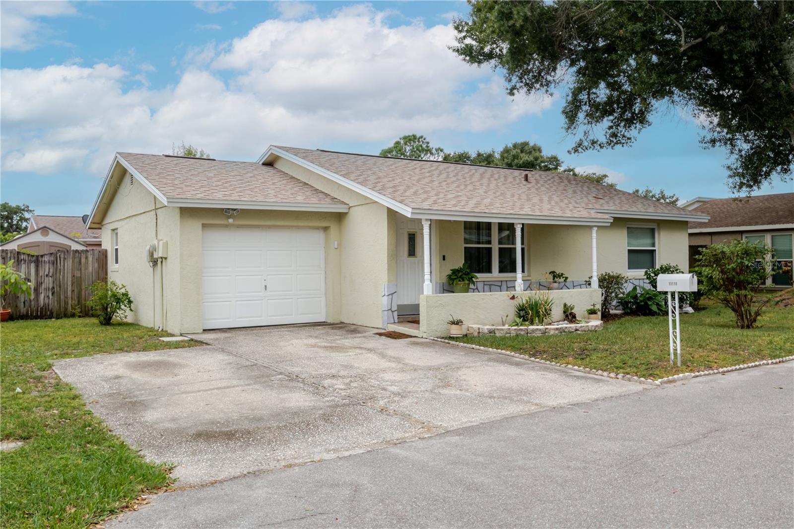 10118 Hunters Point CT