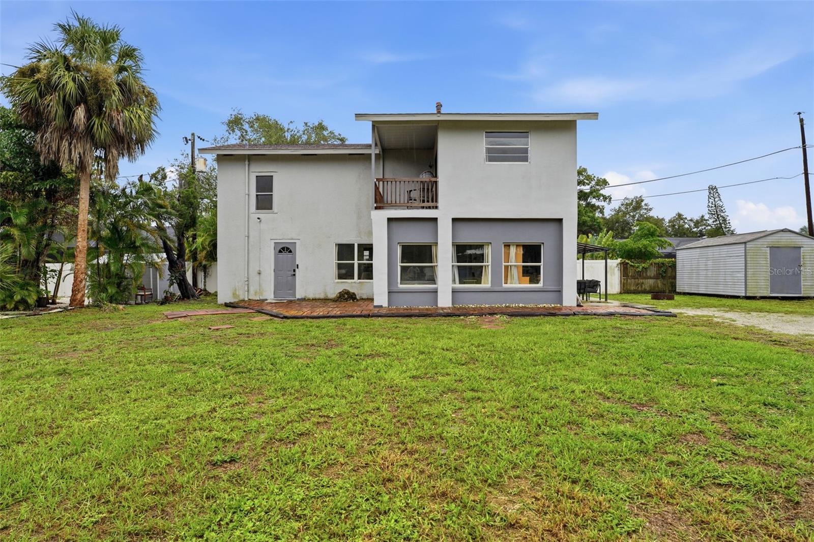3052 Alta Vista St photo 1