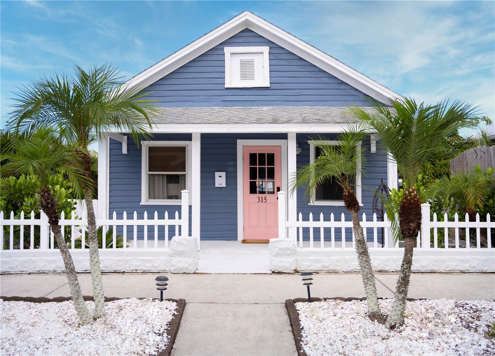 315 Hope St photo 1