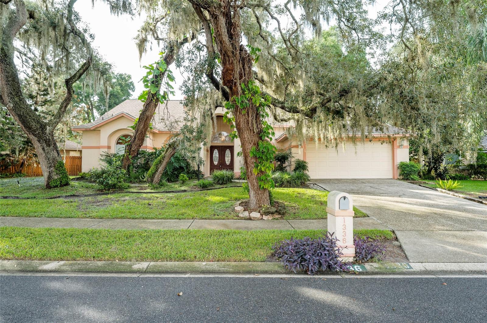 1336 Waterwood Dr photo 1