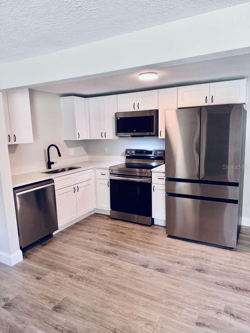 3329 Lynn Dr