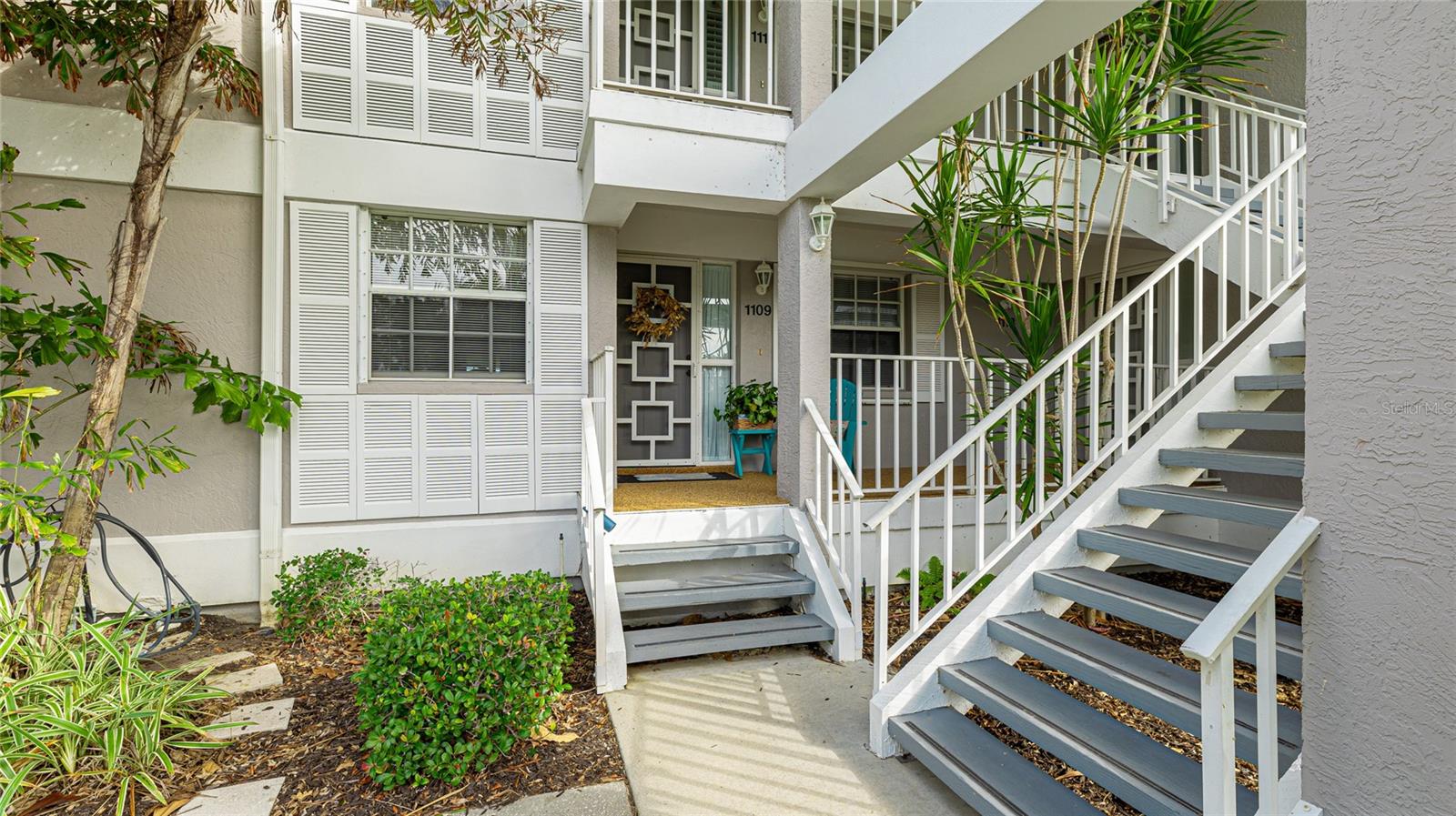 1109 Edgewater Cir #1109 photo 1